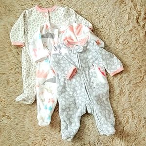 Carter's Newborn baby girl footed sleeper (3-pc)
